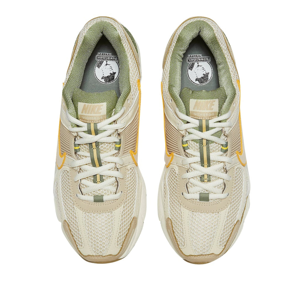 Nike WMNS Zoom Vomero 5 Sail - Image 4