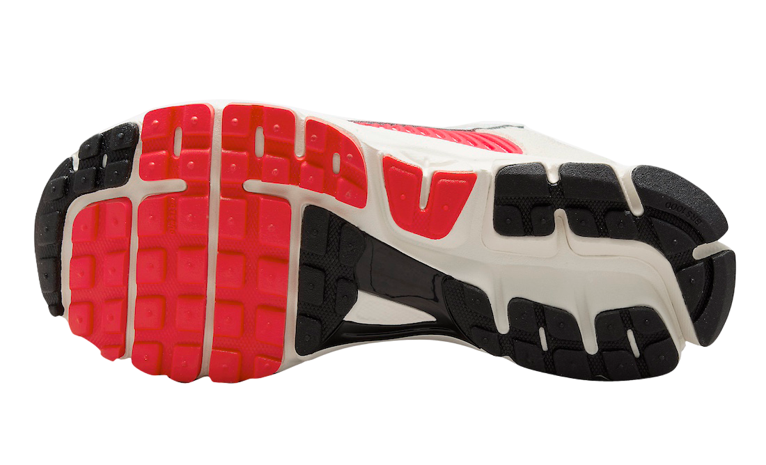 Nike WMNS Zoom Vomero 5 Sail Siren Red - Image 6