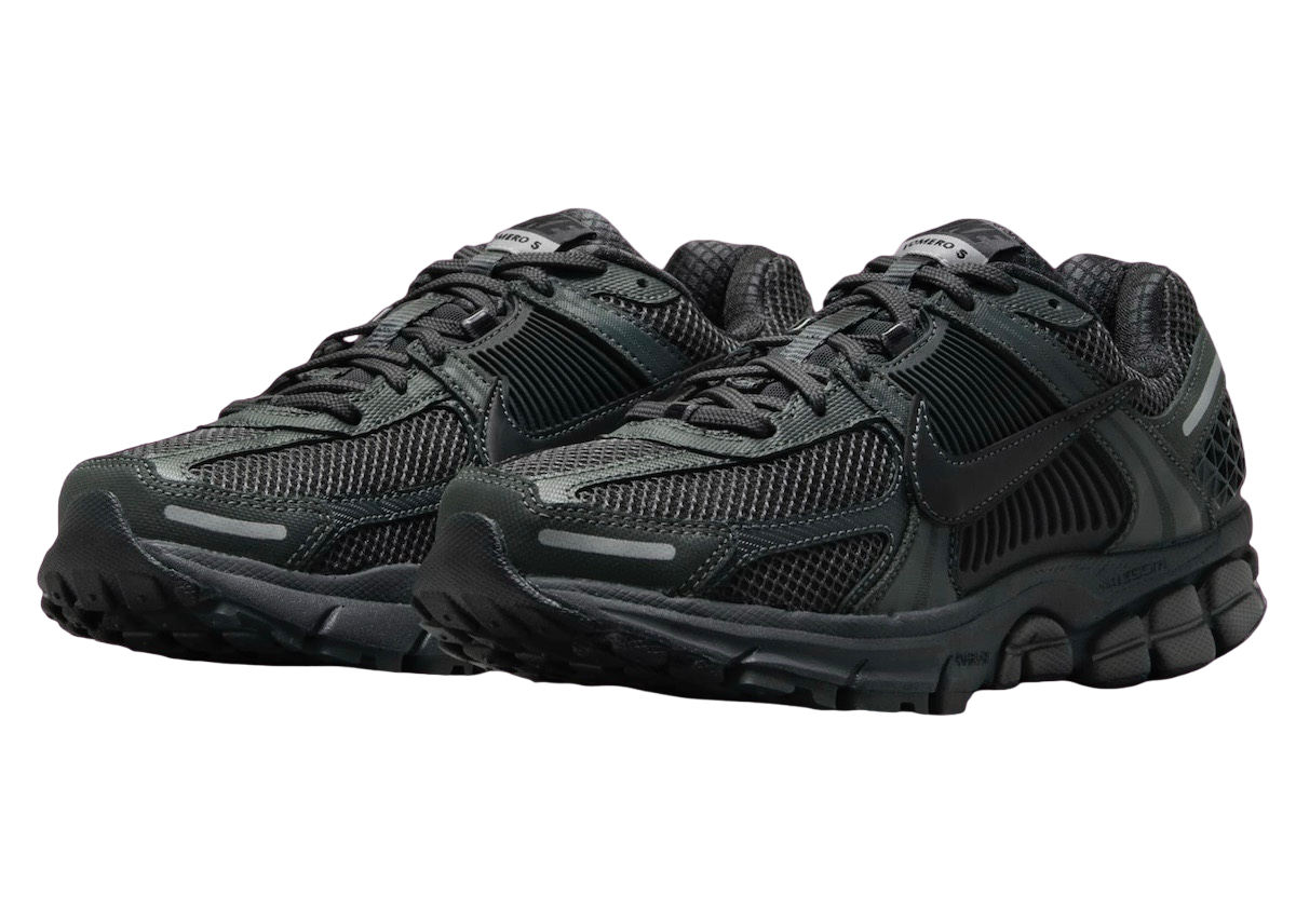 Nike WMNS Zoom Vomero 5 Triple Black - Image 2