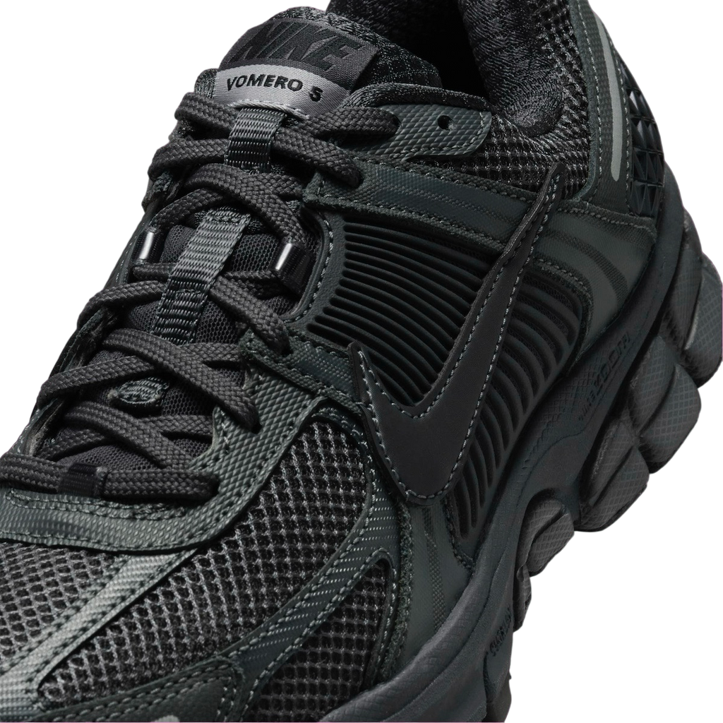 Nike WMNS Zoom Vomero 5 Triple Black - Image 7