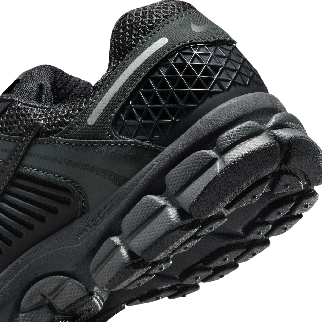 Nike WMNS Zoom Vomero 5 Triple Black - Image 8