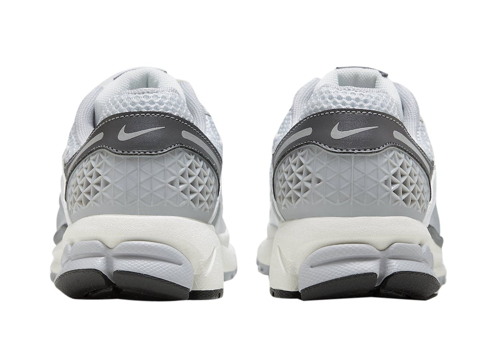 Nike WMNS Zoom Vomero 5 Wolf Grey Cool Grey - Image 5