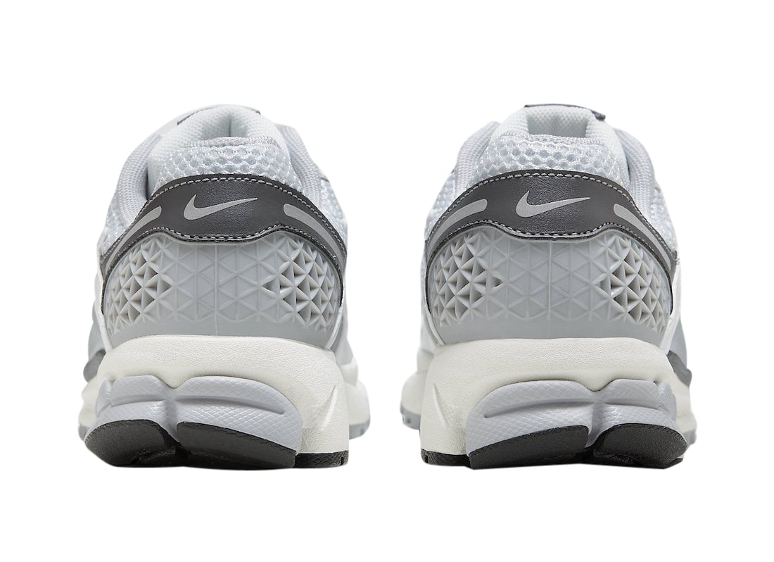 Nike WMNS Zoom Vomero 5 Wolf Grey Cool Grey - Image 5