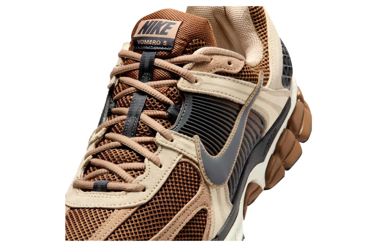 Nike Zoom Vomero 5 Light British Tan / British Khaki - Image 3