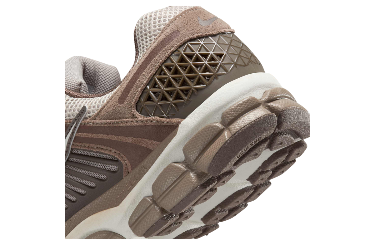 Nike Zoom Vomero 5 Mink Brown / College Grey - Image 8