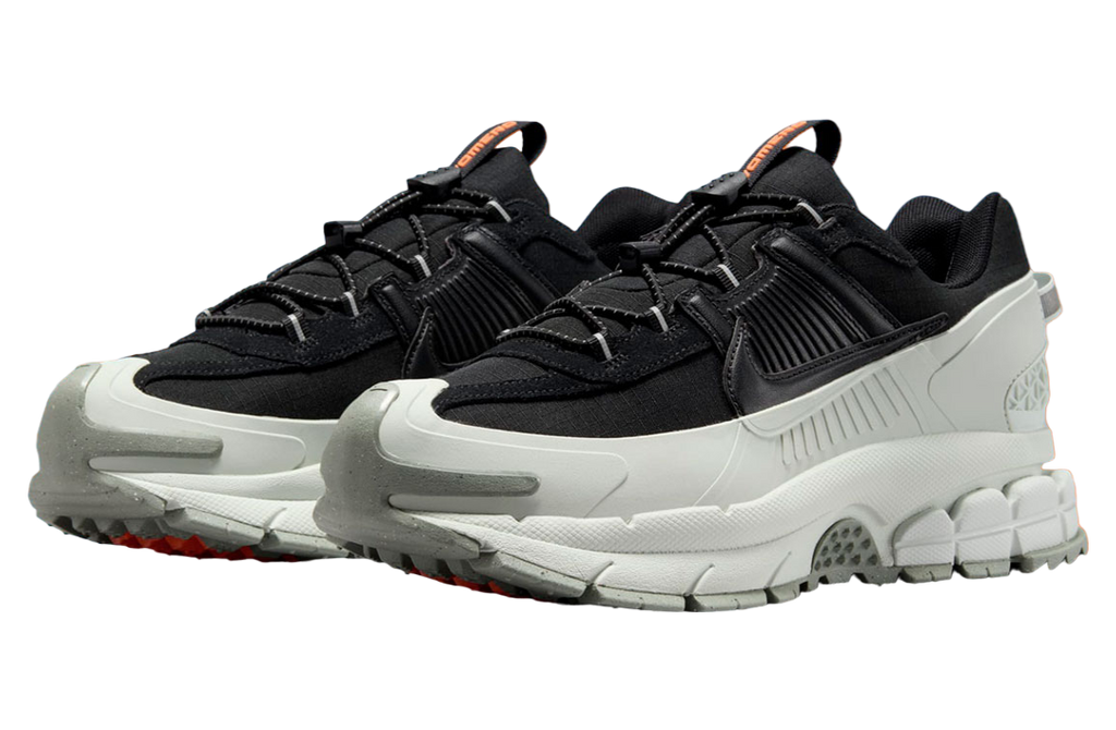 Nike Zoom Vomero 5 Roam Black / Light Silver - Image 2