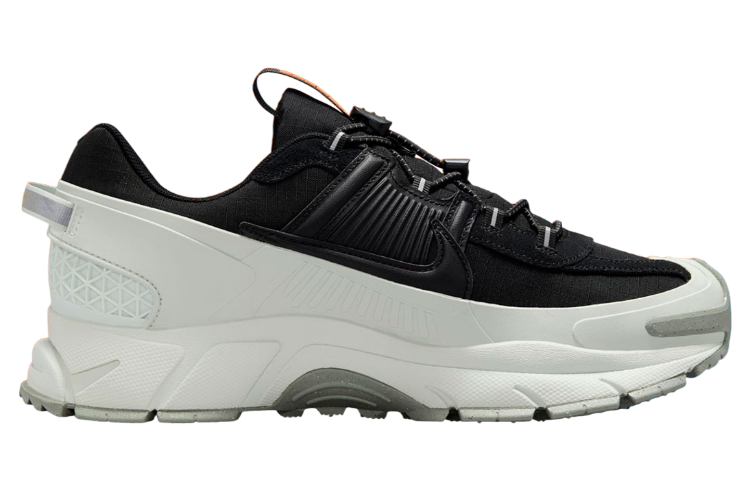 Nike Zoom Vomero 5 Roam Black / Light Silver - Image 3