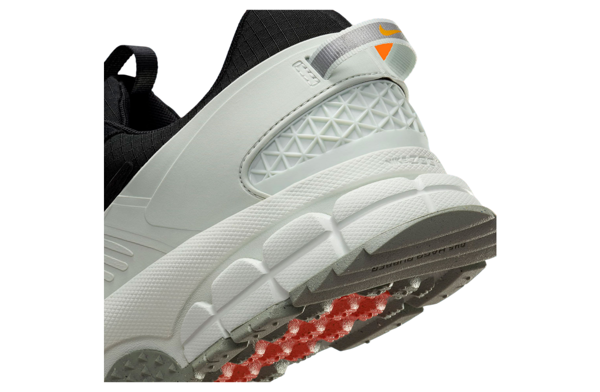 Nike Zoom Vomero 5 Roam Black / Light Silver - Image 7