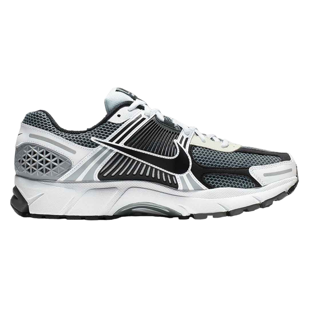 Nike Zoom Vomero 5 SE SP Dark Grey - Image 4