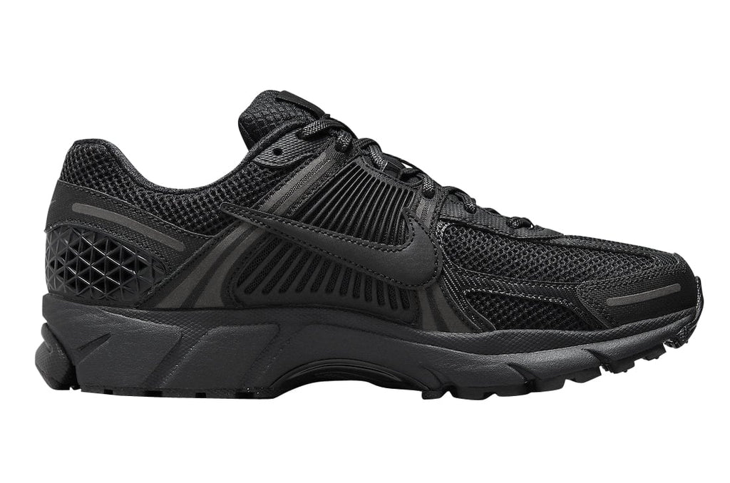 Nike Zoom Vomero 5 Triple Black - Image 3