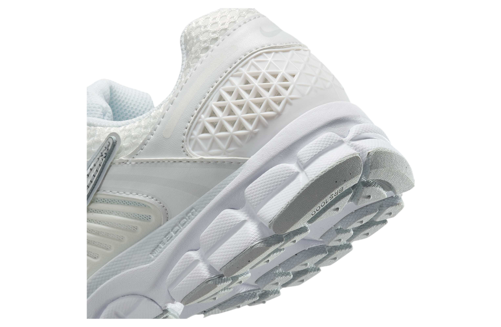 Nike Zoom Vomero 5 WMNS Chrome Toe - Image 7
