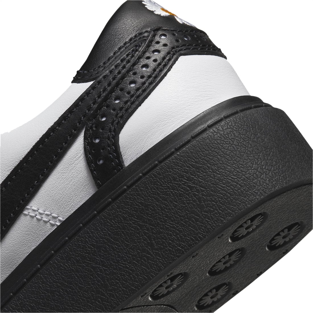 Peaceminusone​​​​​​​ x Nike Kwondo 1 Panda - Image 7