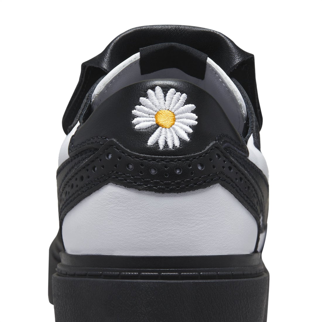 Peaceminusone​​​​​​​ x Nike Kwondo 1 Panda - Image 9