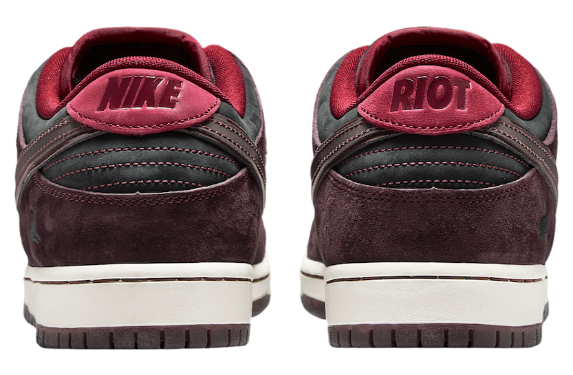 Riot Skateshop x Nike SB Dunk Low - Image 5