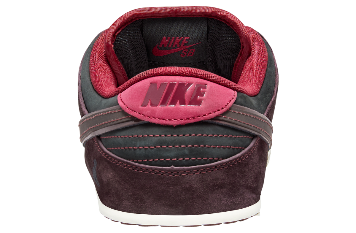 Riot Skateshop x Nike SB Dunk Low - Image 10