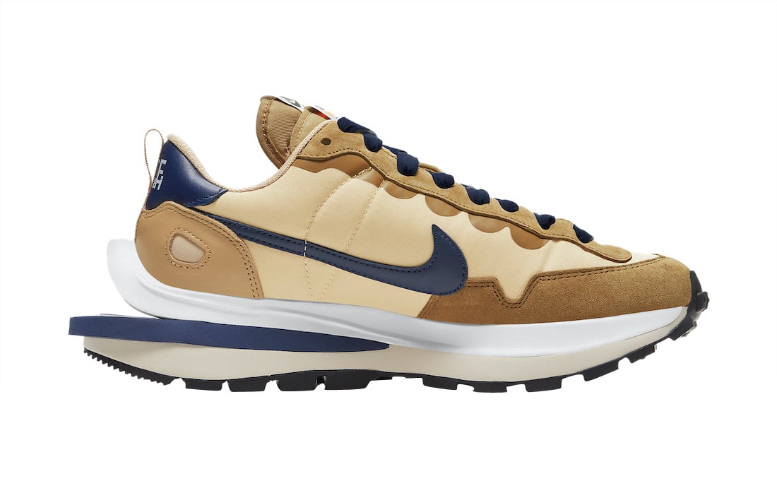 sacai x Nike VaporWaffle Sesame - Image 3