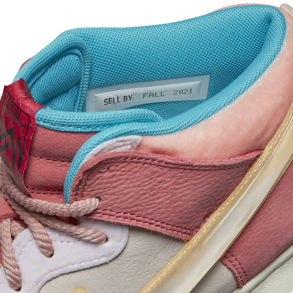Social Status x Nike Dunk Mid Strawberry Milk - Image 12