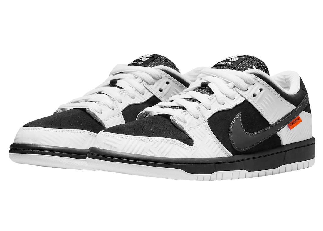 TIGHTBOOTH x Nike SB Dunk Low - Image 2