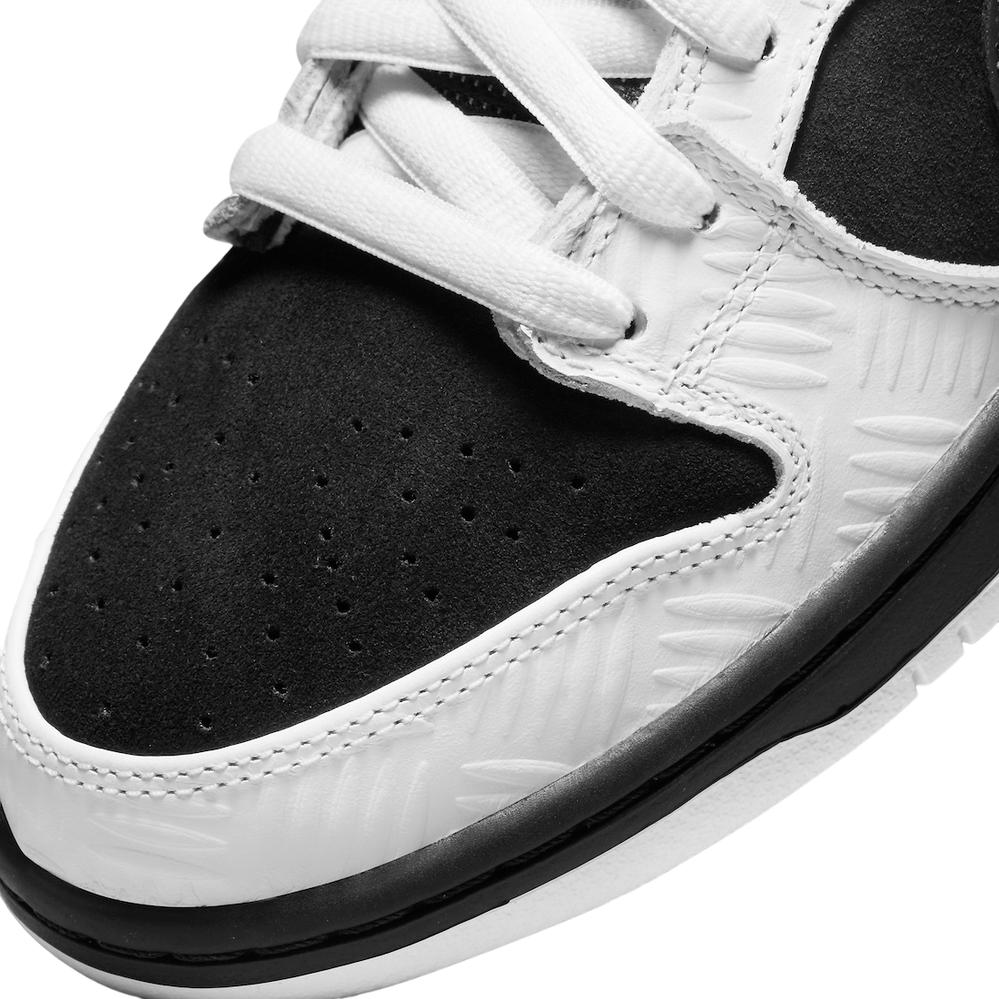 TIGHTBOOTH x Nike SB Dunk Low - Image 7