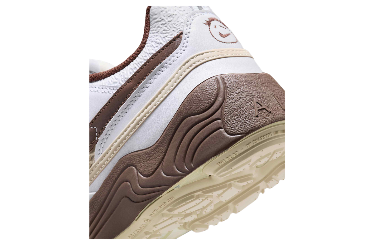 Travis Scott x Nike Zoom Field Jaxx Light Chocolate - Image 8