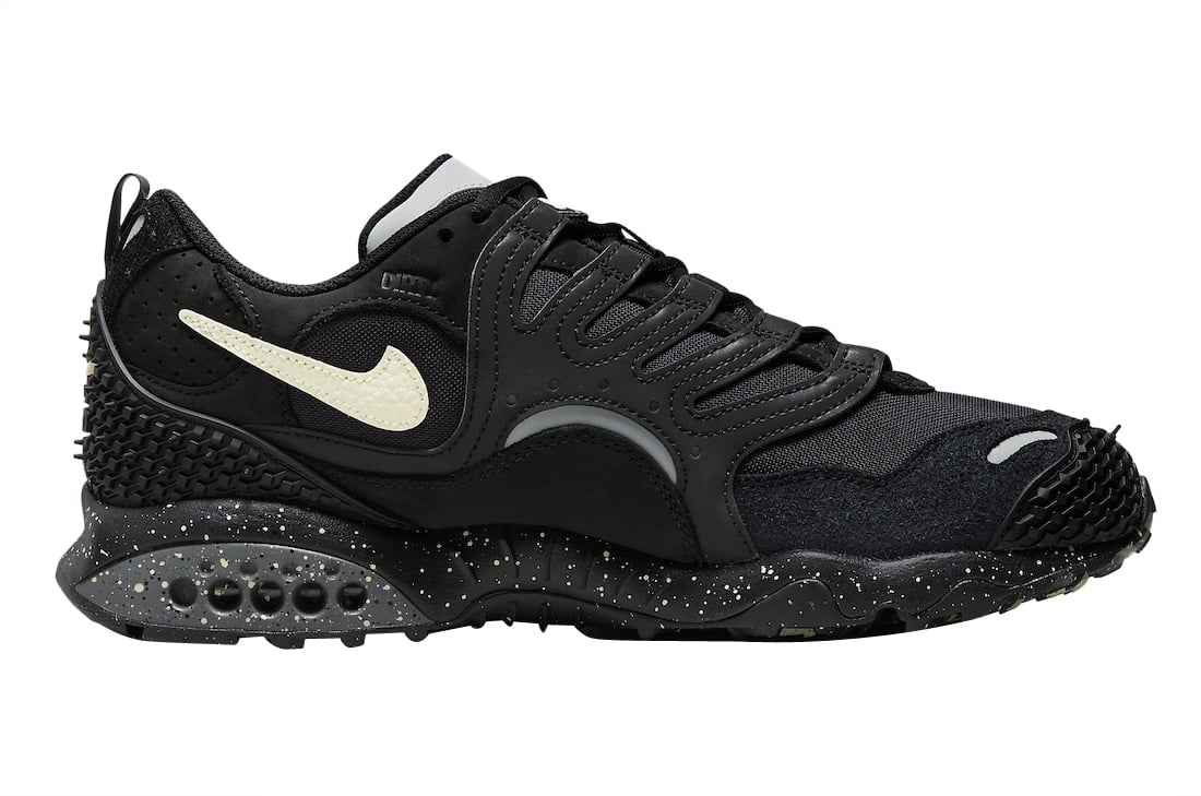 Undefeated x Nike Air Terra Humara Black - Image 3