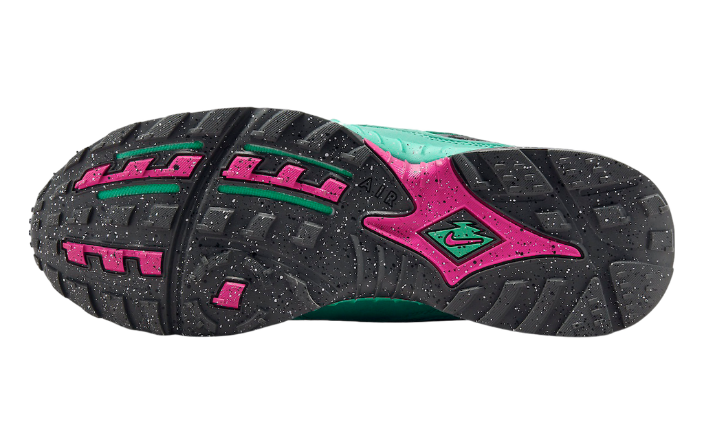 Undefeated x Nike Air Terra Humara Light Menta - Image 6