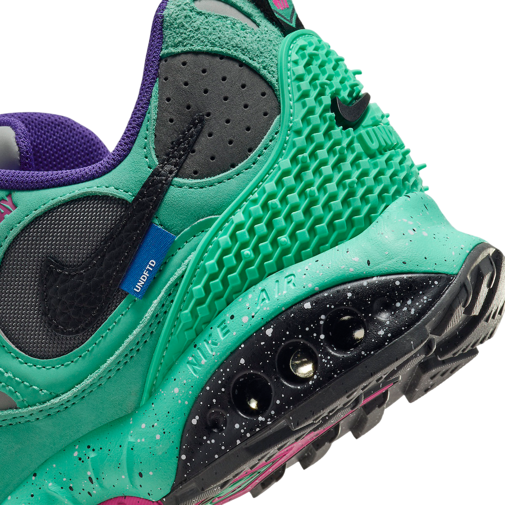 Undefeated x Nike Air Terra Humara Light Menta - Image 7