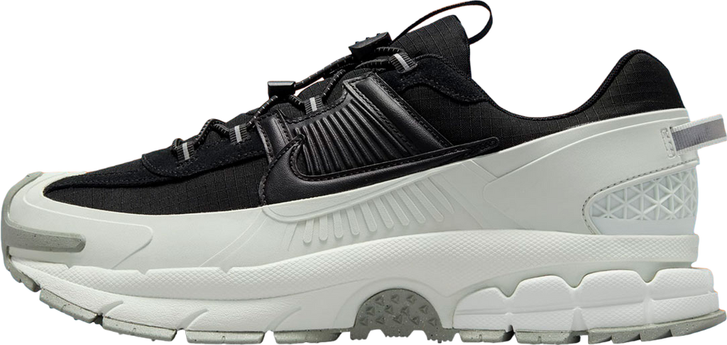 Nike Zoom Vomero 5 Roam Black / Light Silver